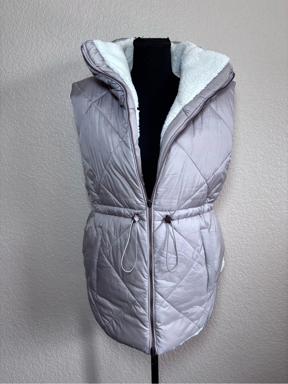 Free People Movement Venture On Reversible Puffer Vest size XS $168 NWOT